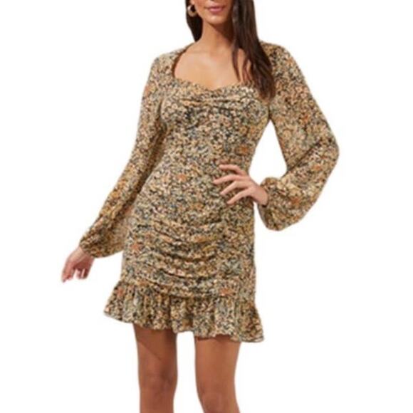 ASTR The Label Dresses & Skirts - ASTR The Label Marcella Ruched Ruffled Floral Dress Size Medium